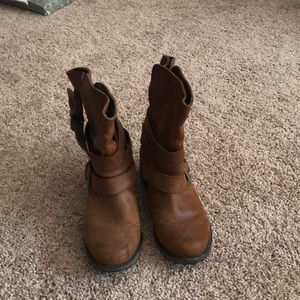 Brown Steve Madden boots!